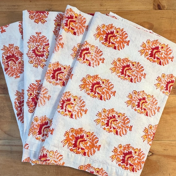 Set of 4 Pottery Barn Sophia Block Print Napkins 20"x20" 100% Cotton - Picture 1 of 3